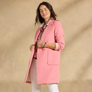 Emilia Topper. Petite